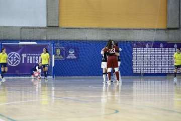 Una mala primera mitad condena al Teldeportivo/TA.